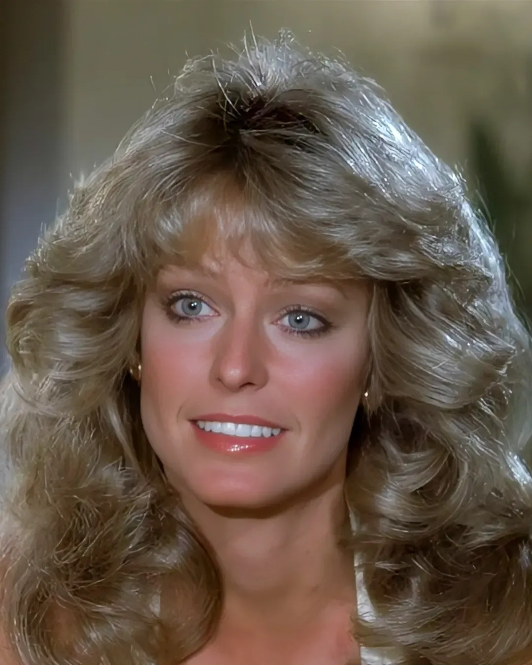 Farrah Fawcett Feathered Flip